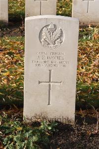 Wytschaete Military Cemetery - Davies, J E