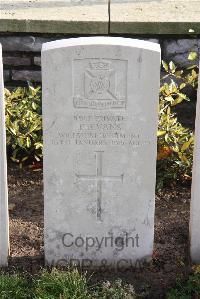 Wytschaete Military Cemetery - Evans, F