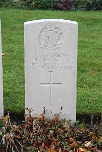 Wytschaete Military Cemetery - Glenister, Thomas