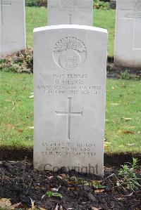 Wytschaete Military Cemetery - Hedge, B