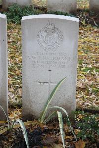 Wytschaete Military Cemetery - Herrmann, A W F