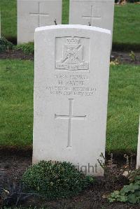 Wytschaete Military Cemetery - Payne, H