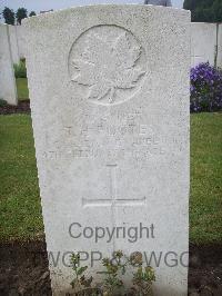 Wytschaete Military Cemetery - Rootes, Thomas Henry