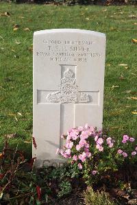 Wytschaete Military Cemetery - Silver, T S H