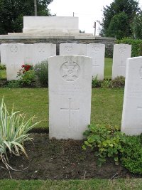 Dickebusch New Military Cemetery - Bouchier, W