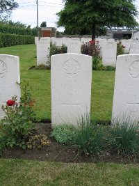 Dickebusch New Military Cemetery - Brown, P C