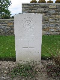 Dickebusch New Military Cemetery - Byfield, R