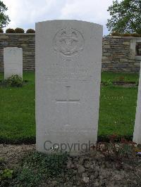 Dickebusch New Military Cemetery - Campling, William George