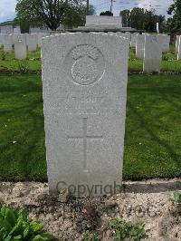 Dickebusch New Military Cemetery - Coupe, J T