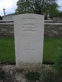 Dickebusch New Military Cemetery - Davey, Walter James