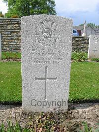 Dickebusch New Military Cemetery - Dawson, T W