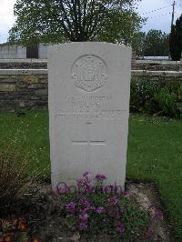 Dickebusch New Military Cemetery - Dewey, Noble