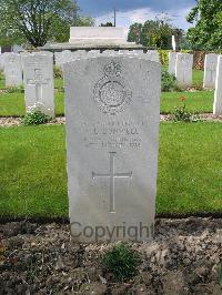 Dickebusch New Military Cemetery - Dunwell, Fredrick Leslie