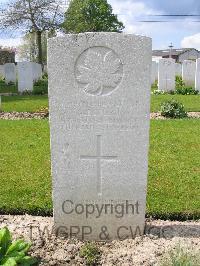 Dickebusch New Military Cemetery - Elford, S