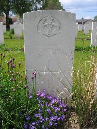 Dickebusch New Military Cemetery - Feakins, William Henry