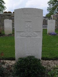 Dickebusch New Military Cemetery - Freeman, A