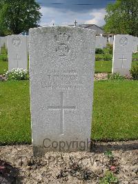 Dickebusch New Military Cemetery - Frowen, T