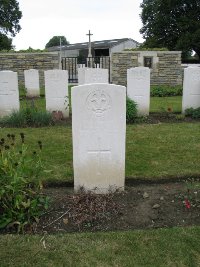 Dickebusch New Military Cemetery - Gater, John Thomas