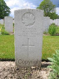 Dickebusch New Military Cemetery - German, John Howard