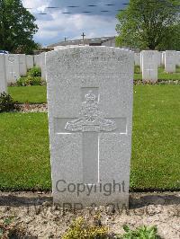 Dickebusch New Military Cemetery - Groom, A H