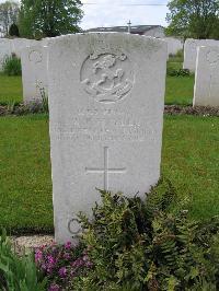 Dickebusch New Military Cemetery - Hayler, Walter Frederick