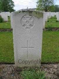 Dickebusch New Military Cemetery - Henson, J W