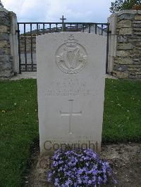 Dickebusch New Military Cemetery - Lillie, Frederick Sutherland