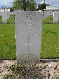 Dickebusch New Military Cemetery - Lipscombe, Frederick