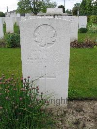 Dickebusch New Military Cemetery - MacDougall, J