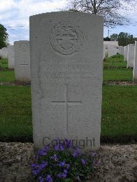 Dickebusch New Military Cemetery - Merrett, Arthur Edwin