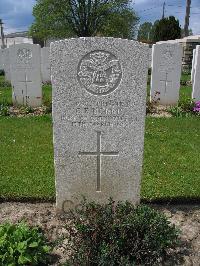 Dickebusch New Military Cemetery - Norris, C E