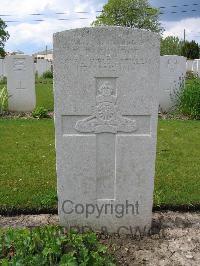 Dickebusch New Military Cemetery - Packwood, Edmund