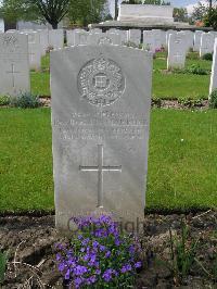 Dickebusch New Military Cemetery - Price, David Alexander