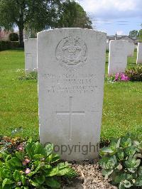 Dickebusch New Military Cemetery - Purkiss, Albert Edward