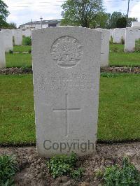 Dickebusch New Military Cemetery - Robertson, Murdock Neil Leslie