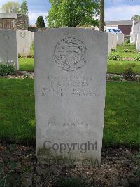 Dickebusch New Military Cemetery - Rogers, Frederick A. (Alf)