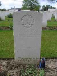 Dickebusch New Military Cemetery - Rogers, Walter John