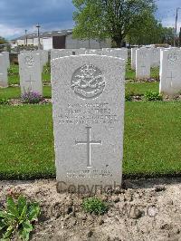 Dickebusch New Military Cemetery - Sanders, John