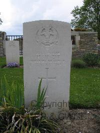 Dickebusch New Military Cemetery - Sargent, Cecil Herbert