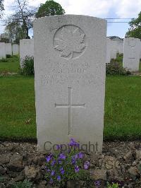 Dickebusch New Military Cemetery - Smith, Cecil Lester