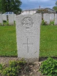 Dickebusch New Military Cemetery - Smith, G