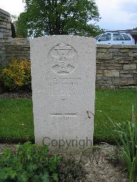 Dickebusch New Military Cemetery - Smith, George William