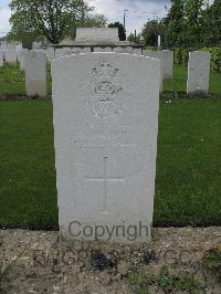 Dickebusch New Military Cemetery - Sneddon, Robert