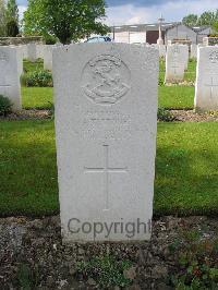 Dickebusch New Military Cemetery - Stone, A T