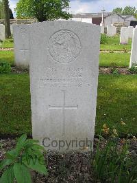 Dickebusch New Military Cemetery - Thorpe, Charles William