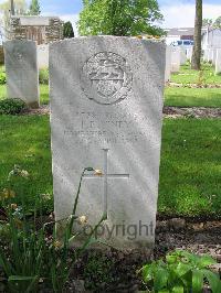 Dickebusch New Military Cemetery - Viney, F E