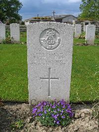 Dickebusch New Military Cemetery - Watkins, Ralph