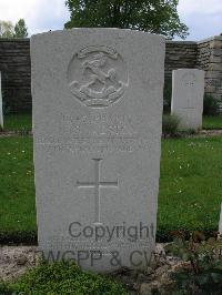 Dickebusch New Military Cemetery - Weston, Walter Stanley