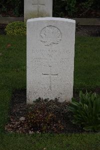 Poperinghe New Military Cemetery - Auton, A