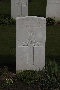 Poperinghe New Military Cemetery - Bailey, J R